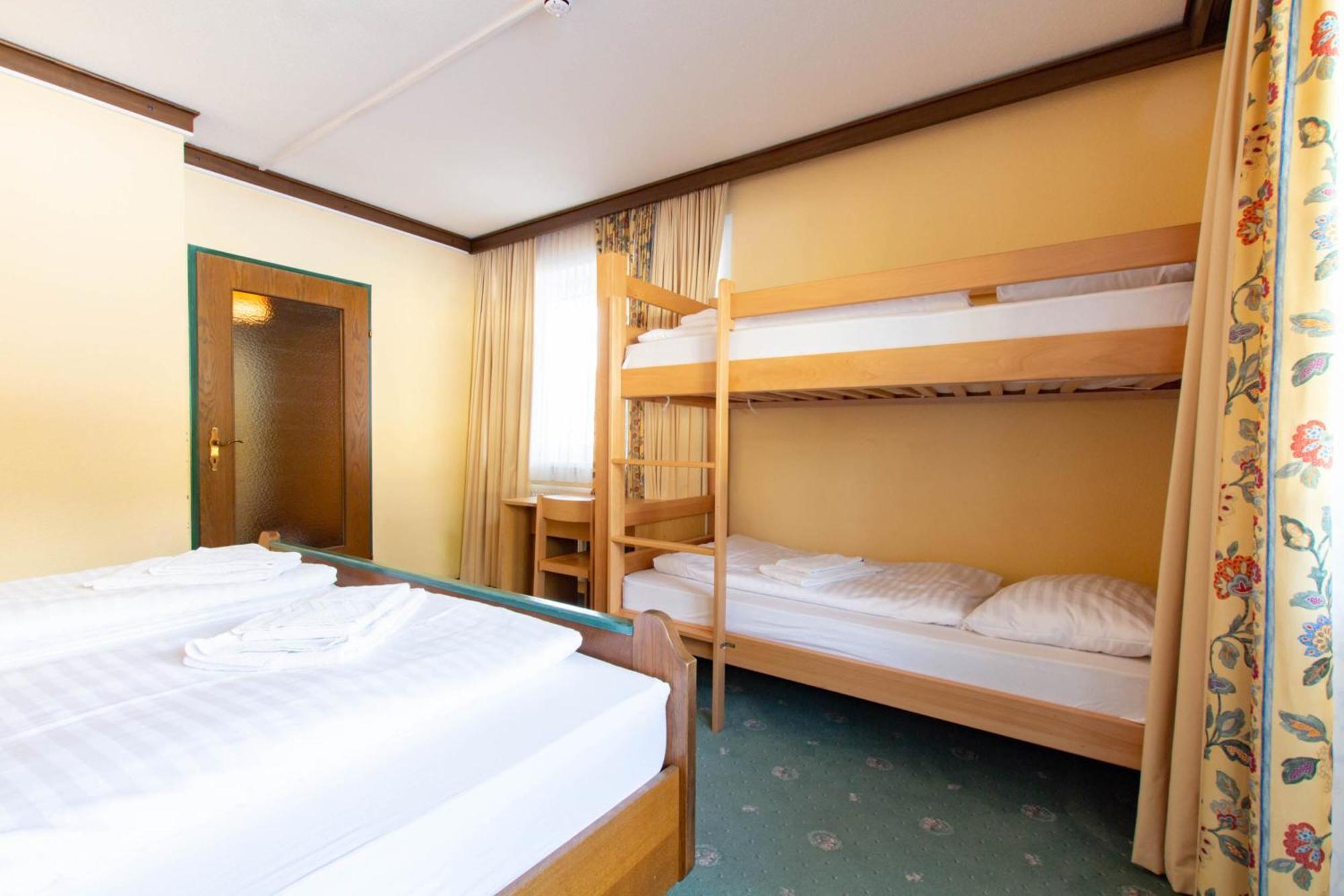 Mountain Hostel Ramsau am Dachstein Chambre photo